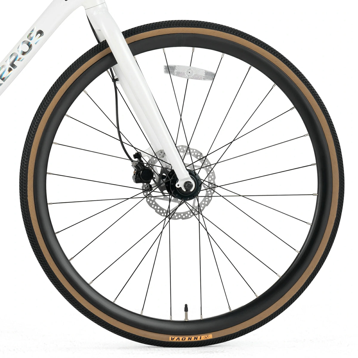 p2e-road-bike-white-front-wheel #color_white