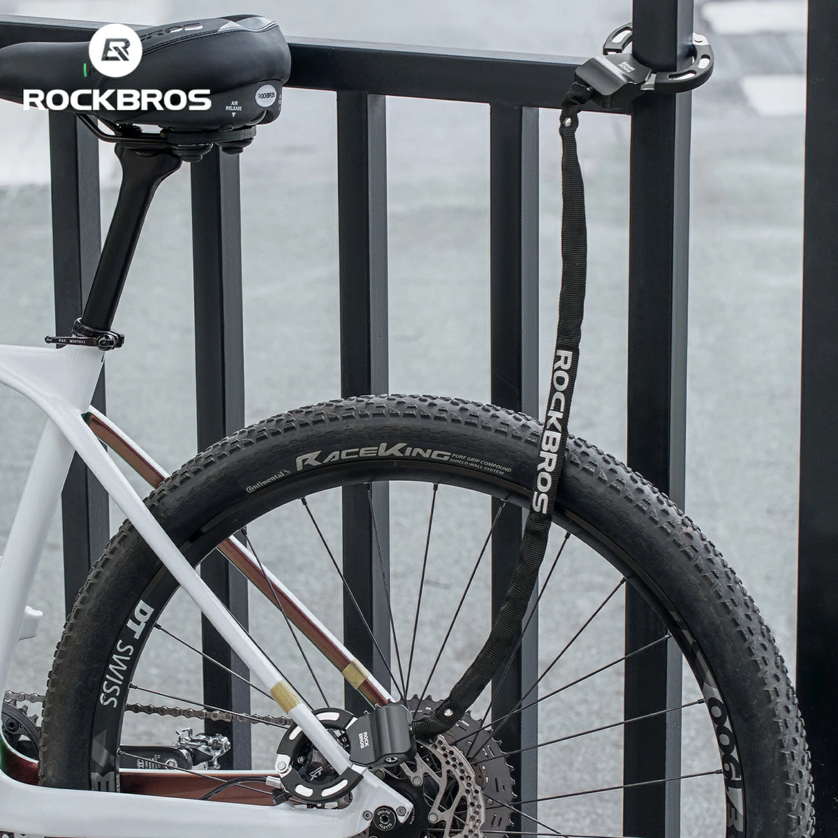 Stainless steel rivets and TPR plastic links for strength and flexibility.